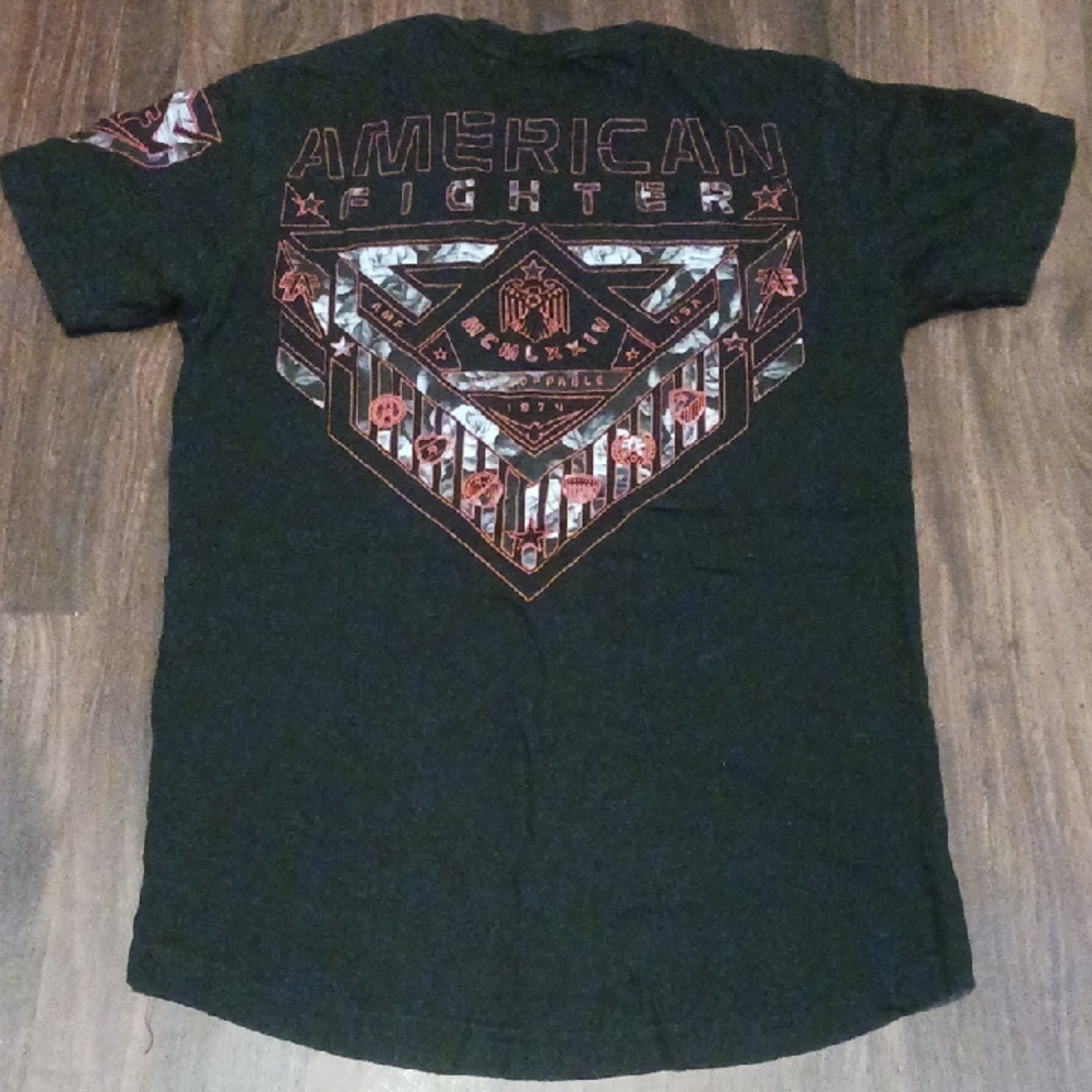 American Fighter Black and Red Graphic Tee - Picture 6 of 6